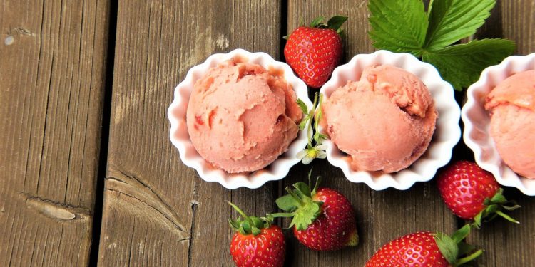 Gelato alle fragole