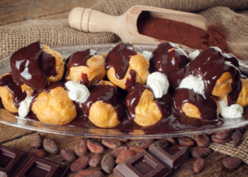 Profitteroles al cioccolato