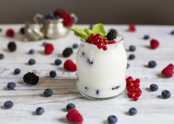 Gelato con frutta brinata