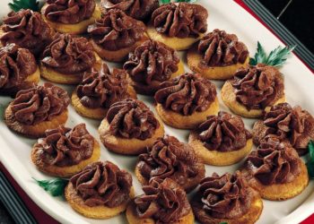 “Paté” di cioccolato con crostini