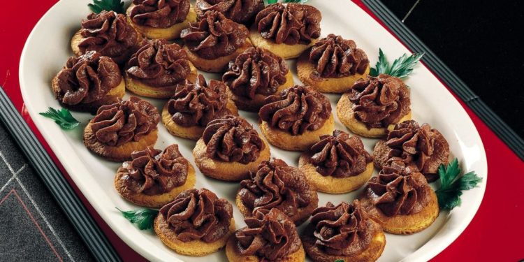 “Paté” di cioccolato con crostini