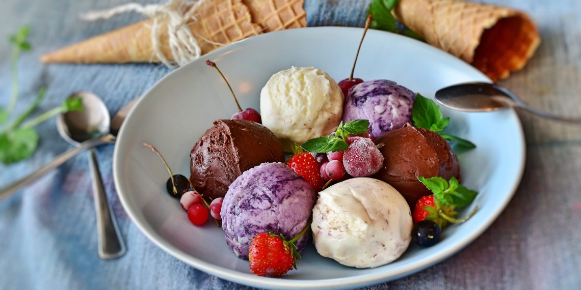 Cestini di pasta fillo con gelato