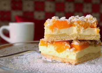 Crumb cake con frutta estiva