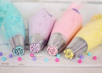 Decorare le torte: 10 idee facili e veloci