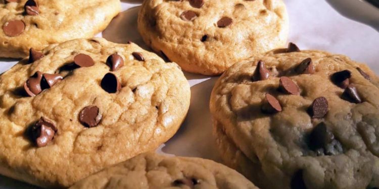 Biscotti con gocce di cioccolata: ingredienti e preparazione