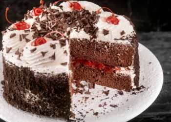 Torta foresta nera: ingredienti e preparazione