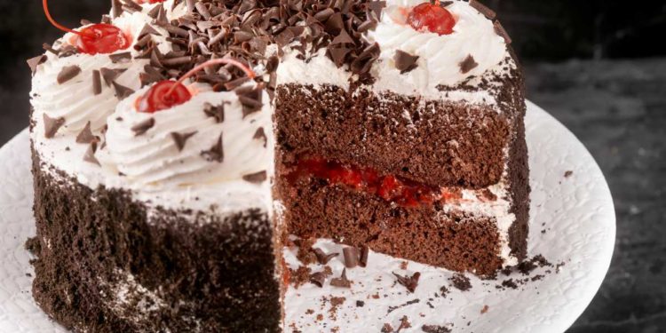 Torta foresta nera: ingredienti e preparazione