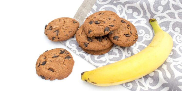 Biscotti con banane mature, ricetta e preparazione