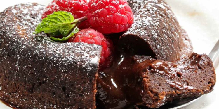 Tortino di cioccolato con cuore fondente, ricetta e preparazione