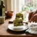 L’eclissi di dolcezza: Il semifreddo al pistacchio e cuore di fondente